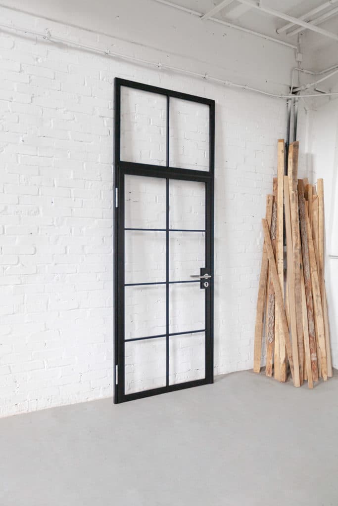 Stahl Meister Stahlmeisterstahl Loft Tuer Drehtuer Raumtrenner Steel Door Bauhaus Design Glastrennwand Oberlicht Img 8258