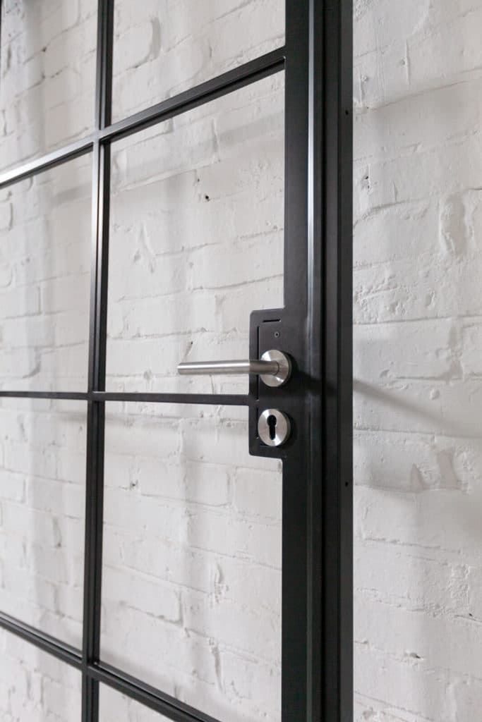 Stahl Meister Stahlmeister Stahl Loft Tuer Drehtuer Raumtrenner Steel Door Bauhaus Design Glastrennwand Oberlicht Img 8259
