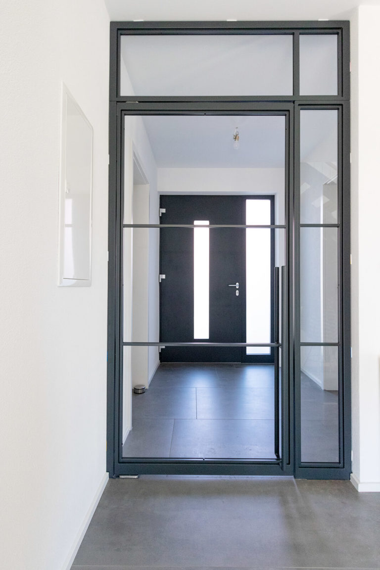 Stahl Meister Stahlmeister Stahl Loft Tuer Schwingtuer Stahlrahmen Stahltuer Pivottuer Raumtrenner Flurtuer Designtuer Bauhaus Lofttuer Steel Door Img 4078