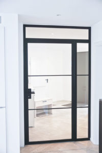 Stahl Meister Stahlmeister Stahl Loft Tuer Drehtuer Schlosskasten Lofttuer Glastrennwand Raumtrenner Windfang Steeldoor Industrialdoor 02