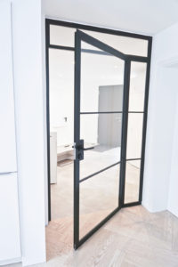 Stahl Meister Stahlmeister Stahl Loft Tuer Drehtuer Schlosskasten Lofttuer Glastrennwand Raumtrenner Windfang Steeldoor Industrialdoor 03