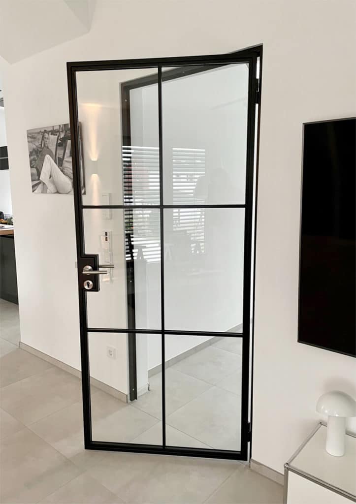 Stahl Meister Stahlmeister Stahl Loft Tuer Einzeltuer Stahltuer Windfang Eingangstuer Designtuer Glastuer Stahlrahmen Steel Door Drehtuer Loftdoor Img 7648