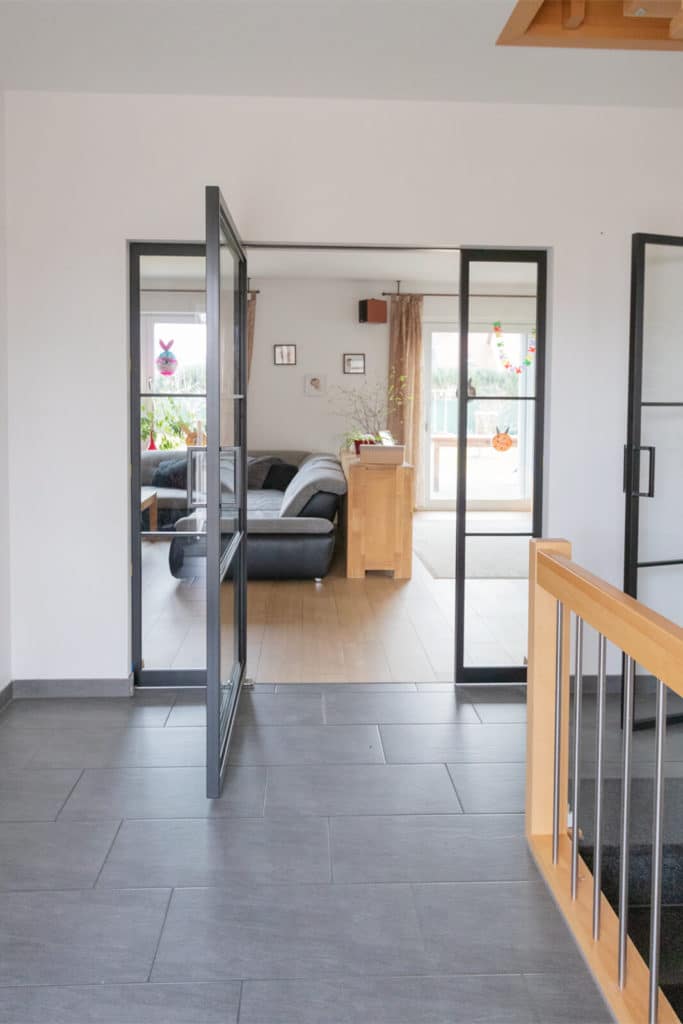 Stahl Meister Stahlmeister Pivottuer Stahl Loft Tuer Design Tuer Glastuer Stahltuer Lofttuer Windfang Raumtrenner Glastrennwand Steel Door Industrial Door Img 4356