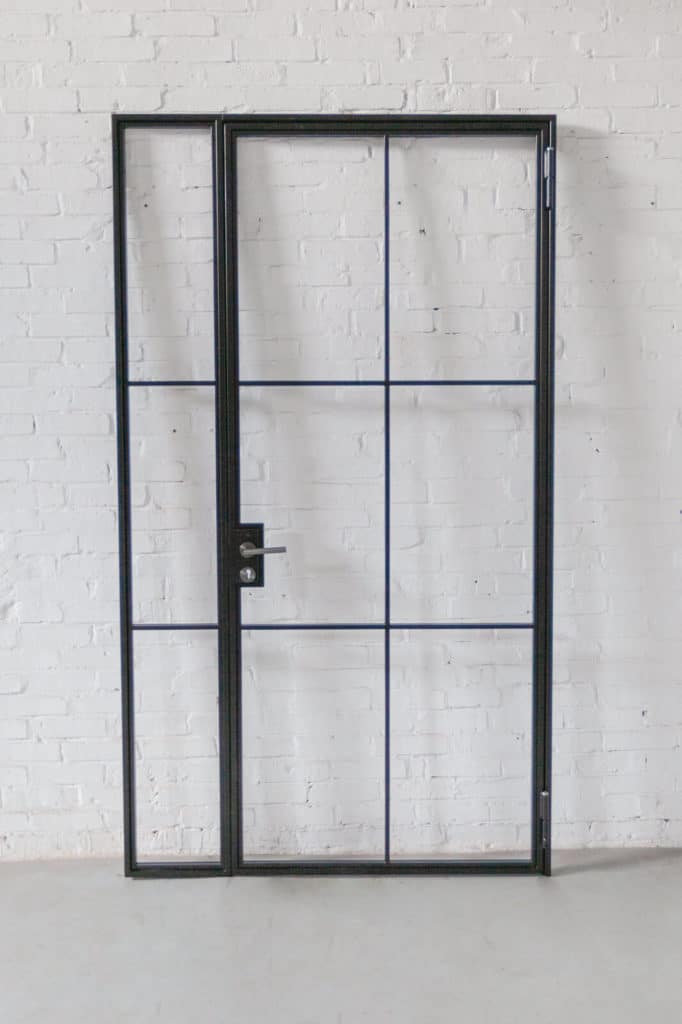 Stahl Meister Stahlmeister Stahl Loft Tuer Glastrennwand Drehtuer Seitenteil Windfang Schlosskasten Steelloftdooor Steeldoor Industrial Door Loftdoor Designture Img 9876