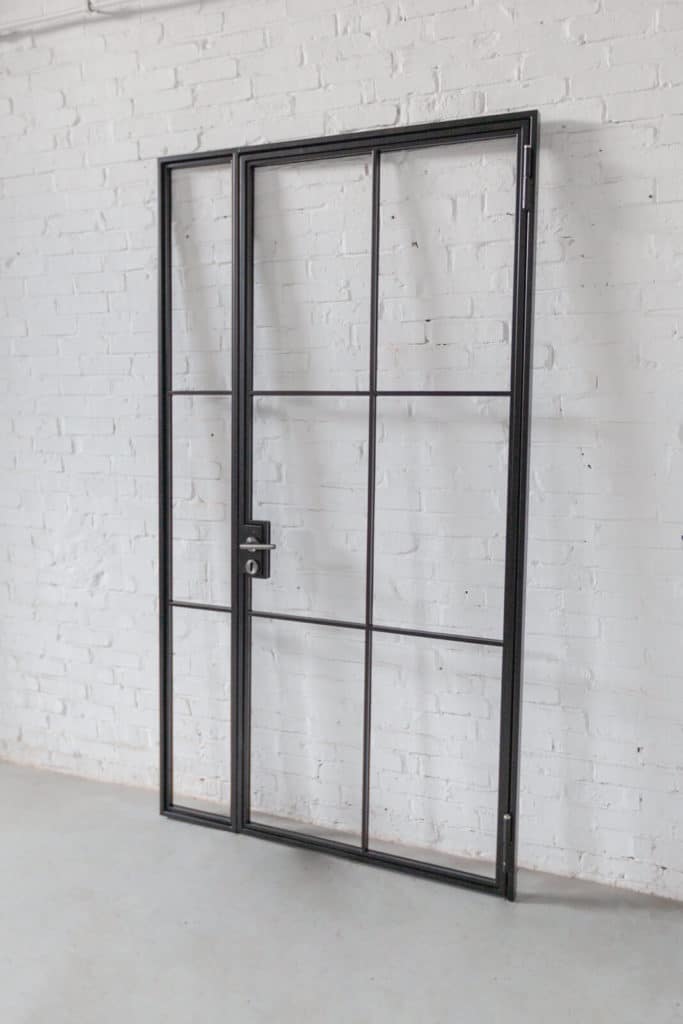 Stahl Meister Stahlmeister Stahl Loft Tuer Glastrennwand Drehtuer Seitenteil Windfang Schlosskasten Steelloftdooor Steeldoor Industrial Door Loftdoor Designture Img 9878