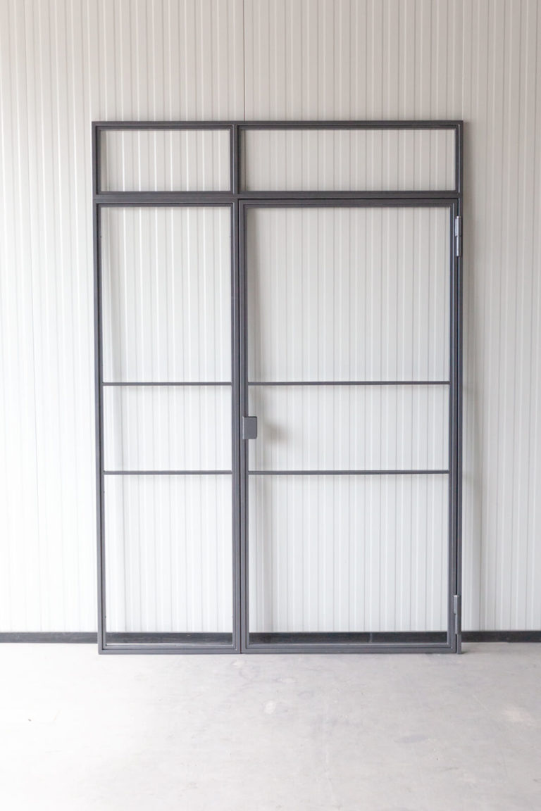 Stahl Meister Stahlmeister Glastrennwand Einzeltuer Drehtuer Loftdoor Industrial Door Stahltuer Designtuere Oberlicht Loftuer Img 0164