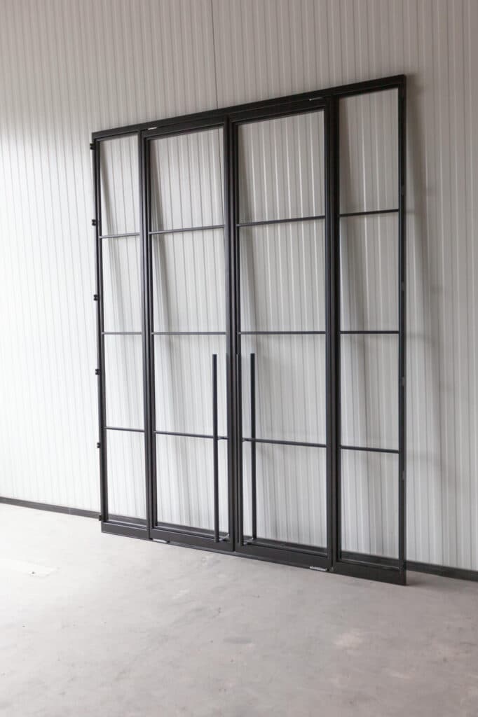 Stahl Meister Stahlmeisterglastreenwand Pivot Scchwingtuer Pendeltuer Stahl Loft Tuer Windfang Lofttuer Stahlrahmen Glastuer Drehtur Metallrahmen Steeldoor Loftdoor Bauhaus Tuer Iimg 0837