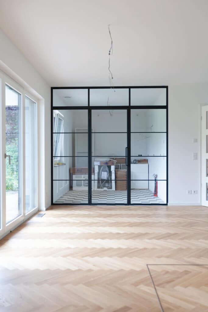 Stahl Meister Stahlmeister Glastreennwand Stahl Loft Tuer Windfang Lofttuer Stahlrahmen Glastuer Drehtur Metallrahmen Steeldoor Loftdoor Bauhaus Tuer Img 0858