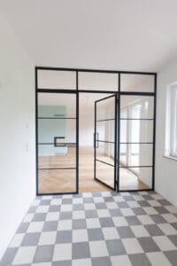 Stahl Meister Stahlmeister Glastreennwand Stahl Loft Tuer Windfang Lofttuer Stahlrahmen Glastuer Drehtur Metallrahmen Steeldoor Loftdoor Bauhaus Tuer Img 0863