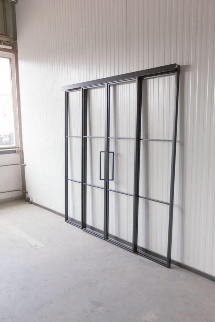 Stahl Meister Stahlmeister Stahl Loft Tuer Schiebetuer Doppelschiebetuer Windfang Raumtrenner Glastrennwand Loft Steeldoor Industrial Door Glastuer Bauhaustuer Img 0971