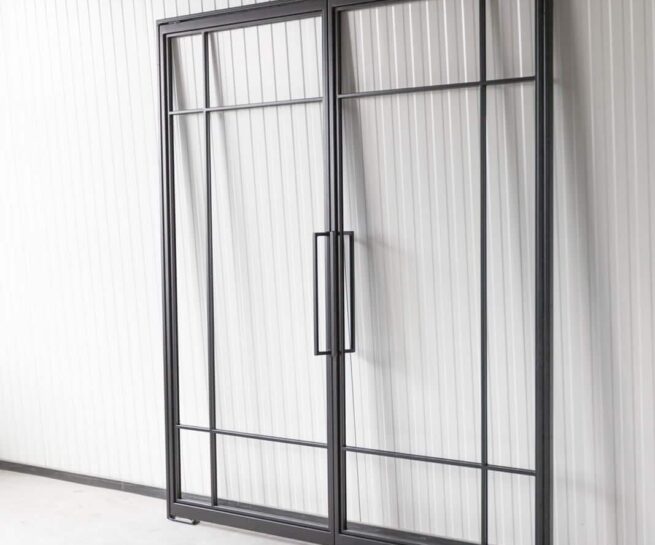 Stahl Meister Stahlmeister Pivottuer Pivoit Schwingtuer Pendeltuer Stahl Loft Tuer Lofttuer Glastuer Stahlrahmen Bauhaus Design Loftdoor Industrial Door Iimg 0915