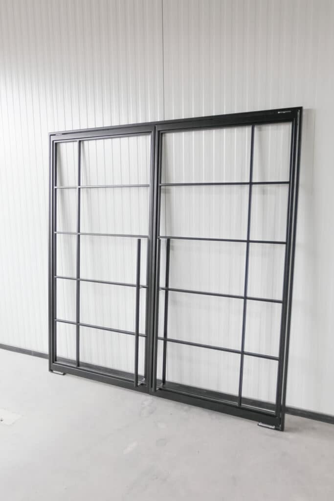 Stahl Meister Stahlmeister Pivottuer Pivoit Schwingtuer Pendeltuer Stahl Loft Tuer Lofttuer Glastuer Stahlrahmen Bauhaus Design Loftdoor Industrial Door Img 0782