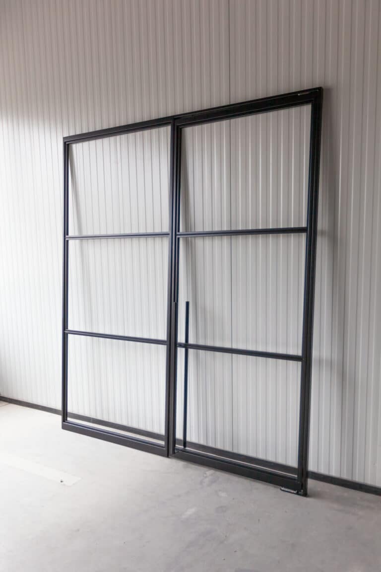 Stahl Meister Stahlmeister Pivottuer Pivoit Schwingtuer Pendeltuer Stahl Loft Tuer Lofttuer Glastuer Stahlrahmen Bauhaus Design Loftdoor Industrial Door Img 0784