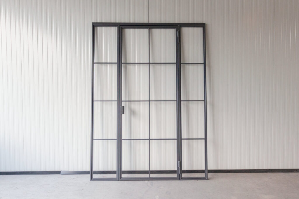 Stahl Meister Stahlmeister Glastreennwand Stahl Loft Tuer Windfang Lofttuer Stahlrahmen Glastuer Drehtur Metallrahmen Steeldoor Loftdoor Bauhaus Tuer Img 1007