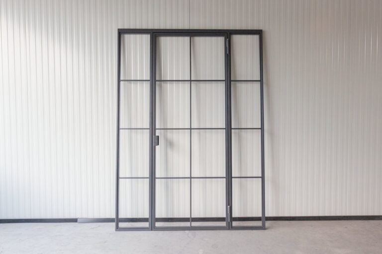 Stahl Meister Stahlmeister Glastreennwand Stahl Loft Tuer Windfang Lofttuer Stahlrahmen Glastuer Drehtur Metallrahmen Steeldoor Loftdoor Bauhaus Tuer Img 1007