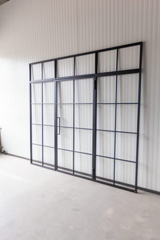 Stahl Meister Stahlmeister Glastreennwand Stahl Loft Tuer Windfang Lofttuer Stahlrahmen Glastuer Drehtur Metallrahmen Steeldoor Loftdoor Bauhaus Tuer Img 1043