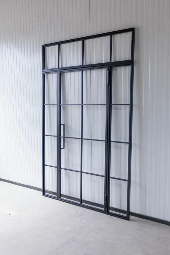 Stahl Meister Stahlmeister Glastrennwand Stahl Loft Tuer Windfang Lofttuer Stahlrahmen Glastuer Drehtur Metallrahmen Steeldoor Loftdoor Bauhaus Tuer Img 1290
