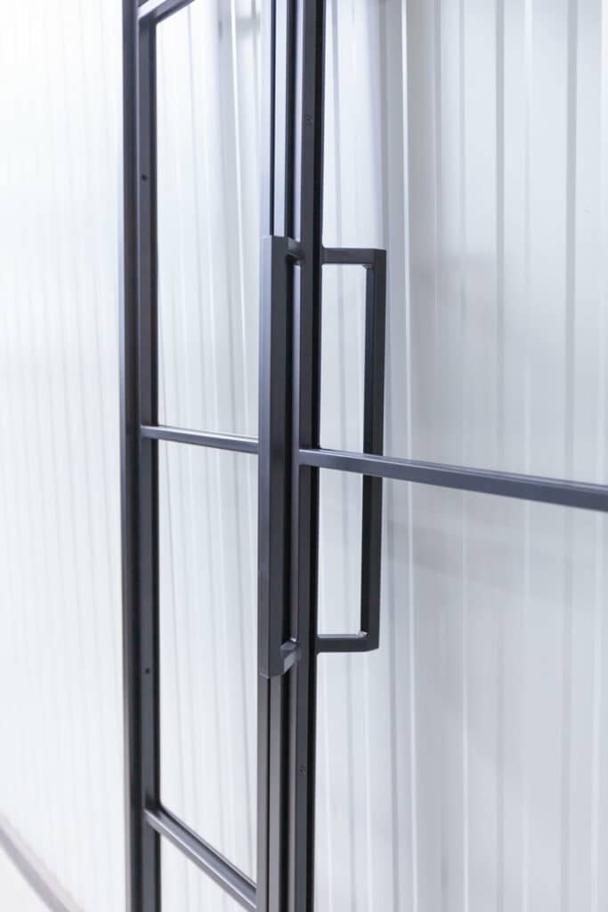 Stahl Meister Stahlmeister Glastrennwand Stahl Loft Tuer Windfang Lofttuer Stahlrahmen Glastuer Drehtur Metallrahmen Steeldoor Loftdoor Bauhaus Tuer Img 1291
