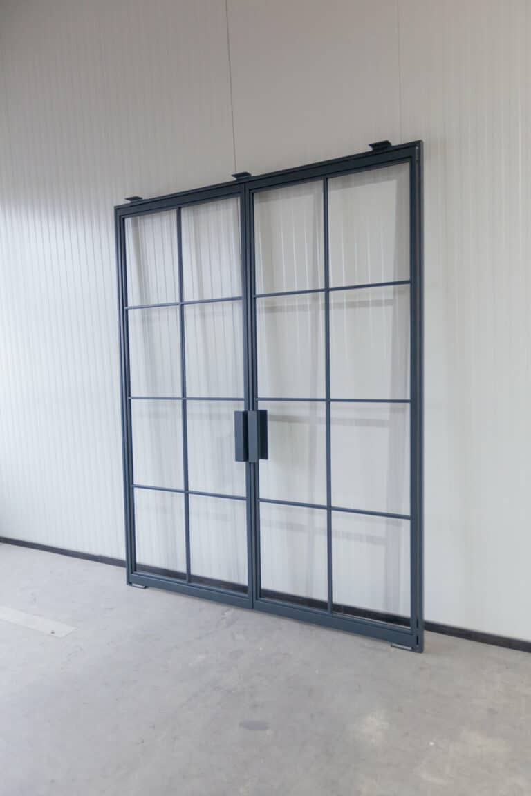 Stahl Meister Stahlmeister Stahl Loft Tuer Doppeltuer Glastrennwand Windfang Schwingtuer Pivot Pivottuer Trennwand Lofttuer Glaswand Raumtrenner Img 1284