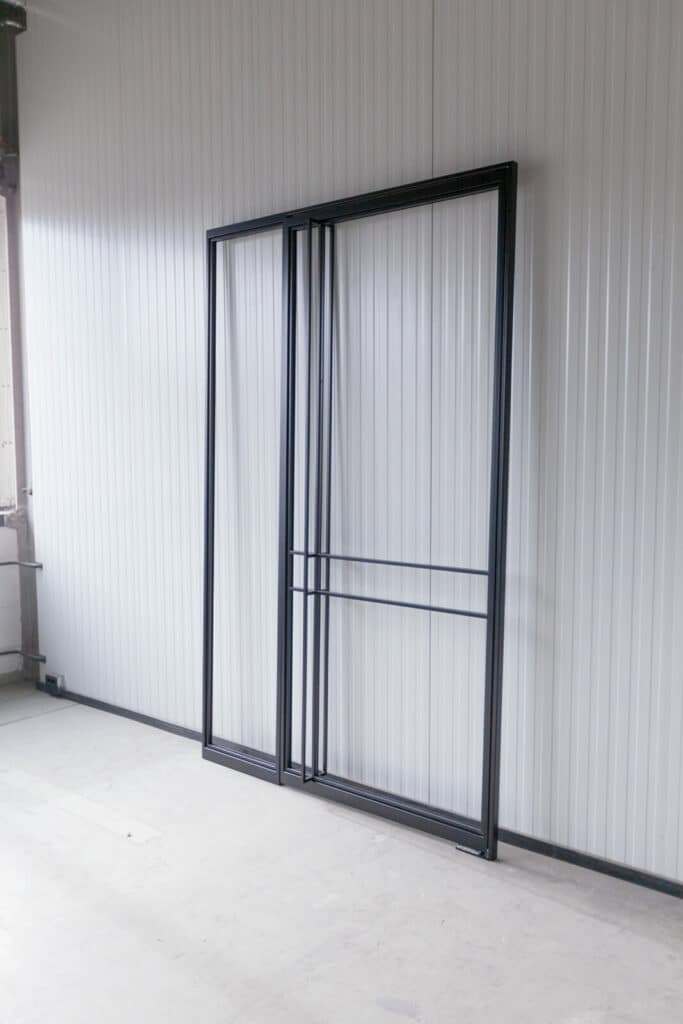 Stahl Meister Stahlmeister Stahl Loft Tuer Glastrennwand Windfang Schwingtuer Pivot Pivottuer Trennwand Lofttuer Glaswand Raumtrenner Schwingtuer Img 1296