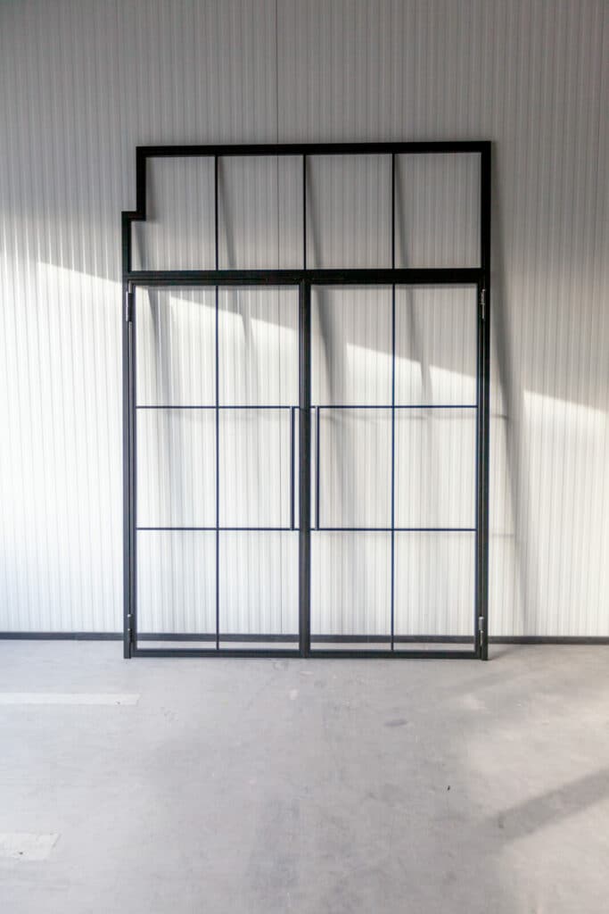 Stahl Meister Stahlmeister Doppeltuer Glastrennwand Stahl Loft Tuer Windfang Lofttuer Stahlrahmen Glastuer Drehtur Metallrahmen Steeldoor Loftdoor Bauhaus Tuer Img 1361