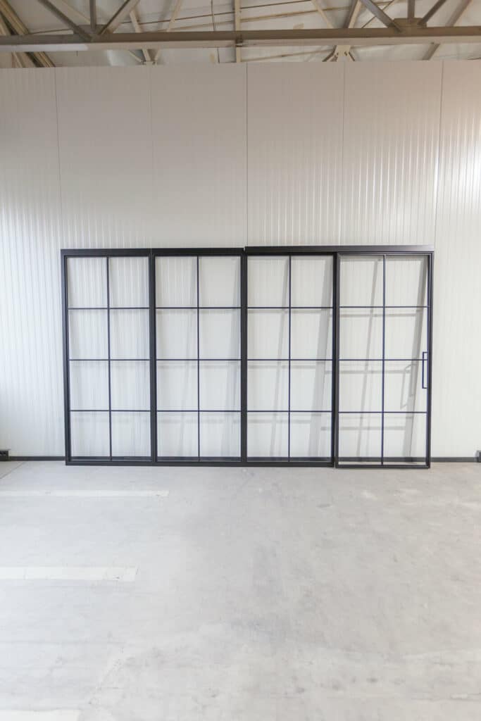 Stahl Meister Stahlmeister Stahl Loft Tuer Schiebetuer Glastrennwand Windfang Raumtrenner Bauhaus Tuer Lofttuer Designtuer Stahlrahmen Glastuer Img 1343