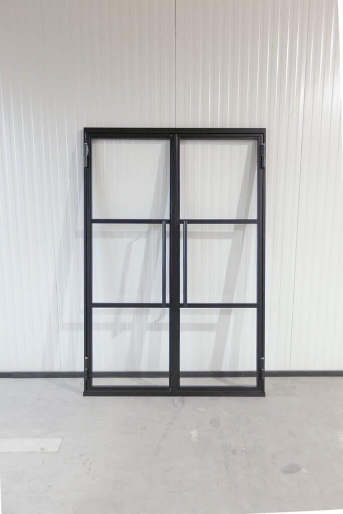Stahl Meister Stahlmeister Stahl Loft Tuer Drehtuer Doppeltuer Lofttuer Stahltuer Glastuer Windfang Designtuer Bauhausdesign Bauhaustuer Industrial Style Img 2900img 1416