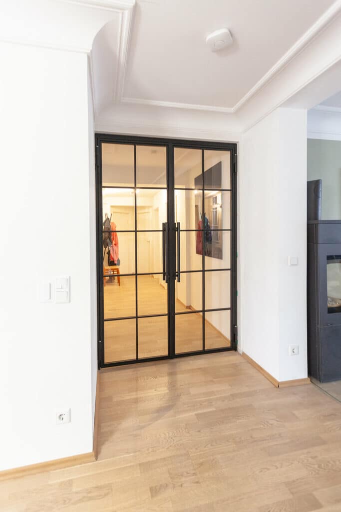 Stahl Meister Stahlmeister Stahl Loft Tuer Drehtuer Doppeltuer Lofttuer Stahltuer Glastuer Windfang Designtuer Bauhausdesign Bauhaustuer Industrial Style Img 2906