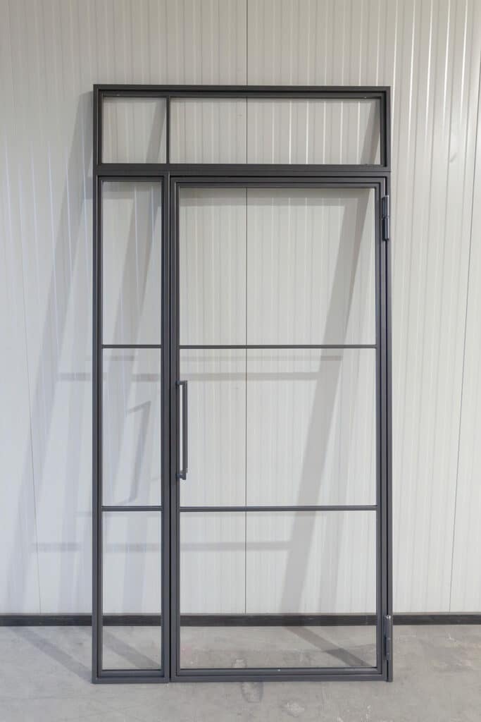 Stahl Meister Stahlmeister Stahl Loft Tuer Drehtuer Glastrennwand Lofttuer Stahltuer Glastuer Windfang Designtuer Bauhausdesign Bauhaustuer Industrial Style Img 1424