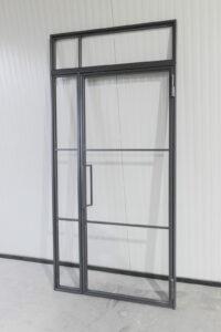 Stahl Meister Stahlmeister Stahl Loft Tuer Drehtuer Glastrennwand Lofttuer Stahltuer Glastuer Windfang Designtuer Bauhausdesign Bauhaustuer Industrial Style Img 1425