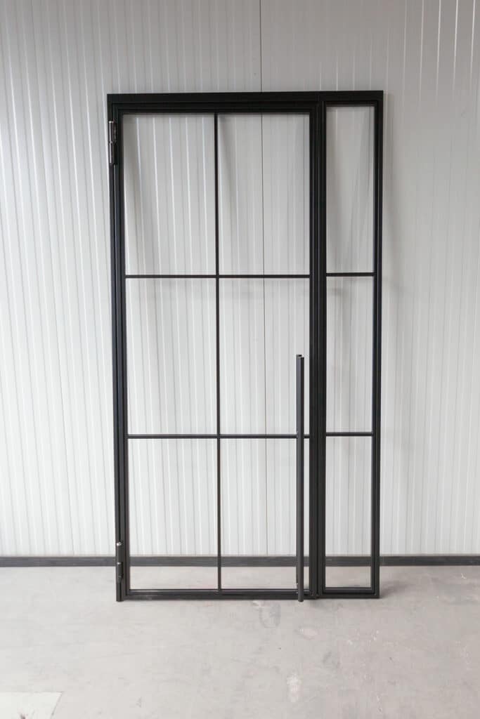Stahl Meister Stahlmeister Stahl Loft Tuer Drehtuer Glastrennwand Lofttuer Stahltuer Glastuer Windfang Designtuer Bauhausdesign Bauhaustuer Industrial Style Img 1441