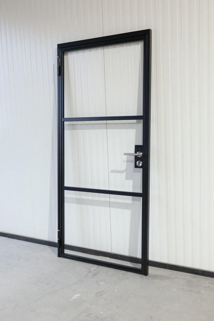 Stahl Meister Stahlmeister Glastrennwand Stahl Loft Tuer Windfang Lofttuer Stahlrahmen Glastuer Drehtur Metallrahmen Steeldoor Loftdoor Bauhaus Tuer Img 2967