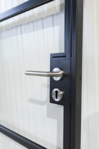 Stahl Meister Stahlmeister Glastrennwand Stahl Loft Tuer Windfang Lofttuer Stahlrahmen Glastuer Drehtur Metallrahmen Steeldoor Loftdoor Bauhaus Tuer Img 2968