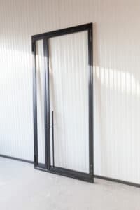 Stahl Meister Stahlmeister Stahl Loft Tuer Drehtuer Glastrennwand Lofttuer Stahltuer Glastuer Windfang Designtuer Bauhausdesign Bauhaustuer Industrial Style Doppeldrehtuer Img 2925