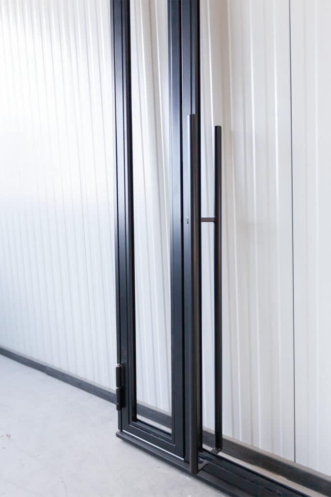 Stahl Meister Stahlmeister Stahl Loft Tuer Drehtuer Glastrennwand Lofttuer Stahltuer Glastuer Windfang Designtuer Bauhausdesign Bauhaustuer Industrial Style Doppeldrehtuer Img 2926