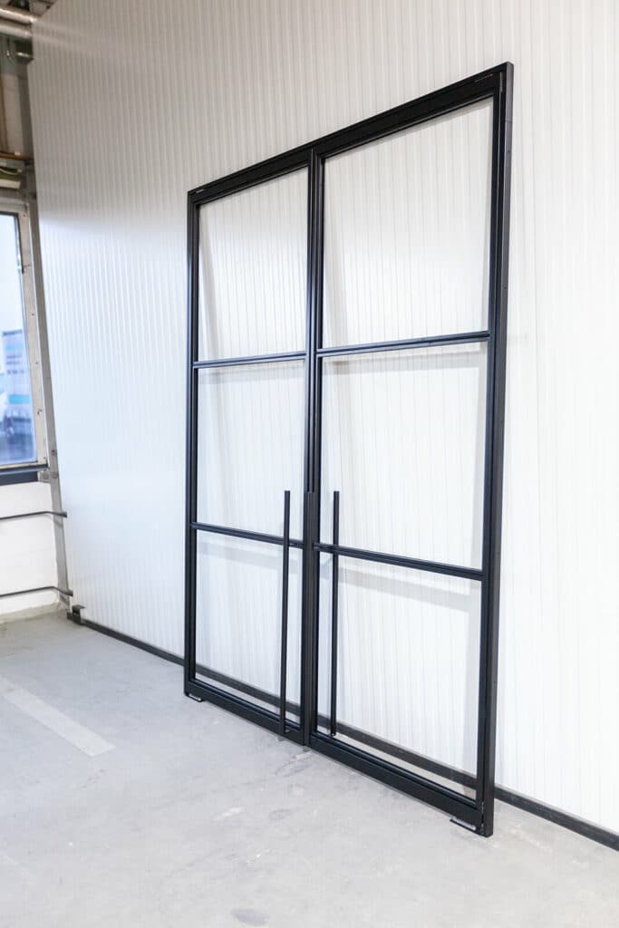 Stahl Meister Stahlmeister Stahl Loft Tuer Pivot Schwingtuer Windfang Glastrennwand Designtuer Bauhaustuer Loft Industrial Style Doppeltuer Img 2949