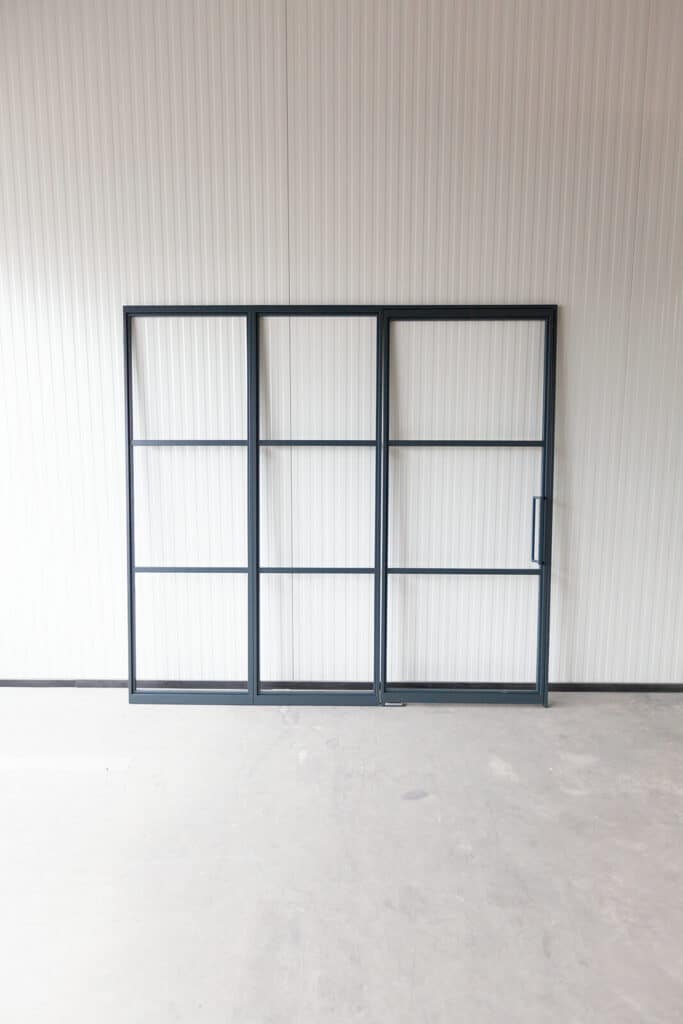 Stahl Meister Stahlmeister Stahl Loft Tuer Pivot Schwingtuer Windfang Glastrennwand Designtuer Bauhaustuer Loft Industrial Style Img 2942