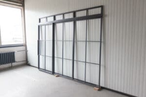 Stahl Meister Stahlmeister Loft Tuer Lofttuer Glastrennwand Schiebetuer Glastuer Windfang Raumtrenner Doppeltuer Stahlrahmen Loft Schwarzstahl Bauhaus Tuer Loft Door Img 3177