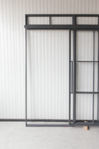 Stahl Meister Stahlmeister Loft Tuer Lofttuer Glastrennwand Schiebetuer Glastuer Windfang Raumtrenner Doppeltuer Stahlrahmen Loft Schwarzstahl Bauhaus Tuer Loft Door Img 3188