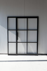 Stahl Meister Stahlmeister Stahl Loft Tuer Pivot Schwingtuer Windfang Glastrennwand Designtuer Bauhaustuer Loft Industrial Style Img 3128