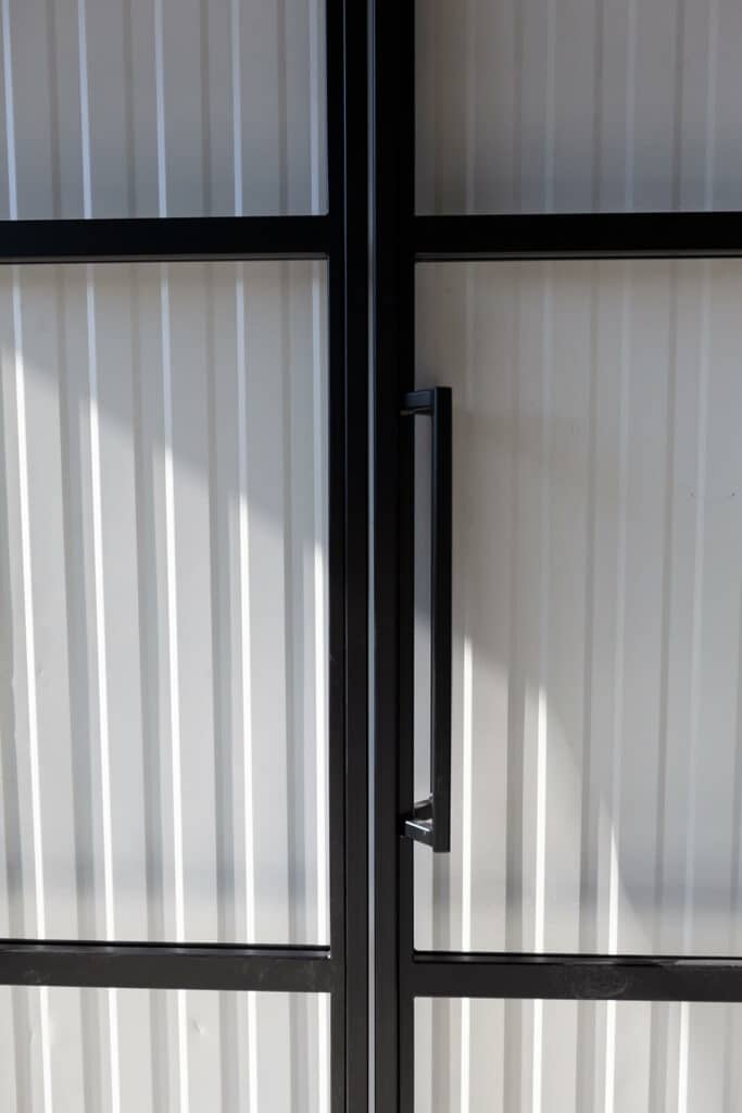 Stahl Meister Stahlmeister Stahl Loft Tuer Pivot Schwingtuer Windfang Glastrennwand Designtuer Bauhaustuer Loft Industrial Style Img 3132