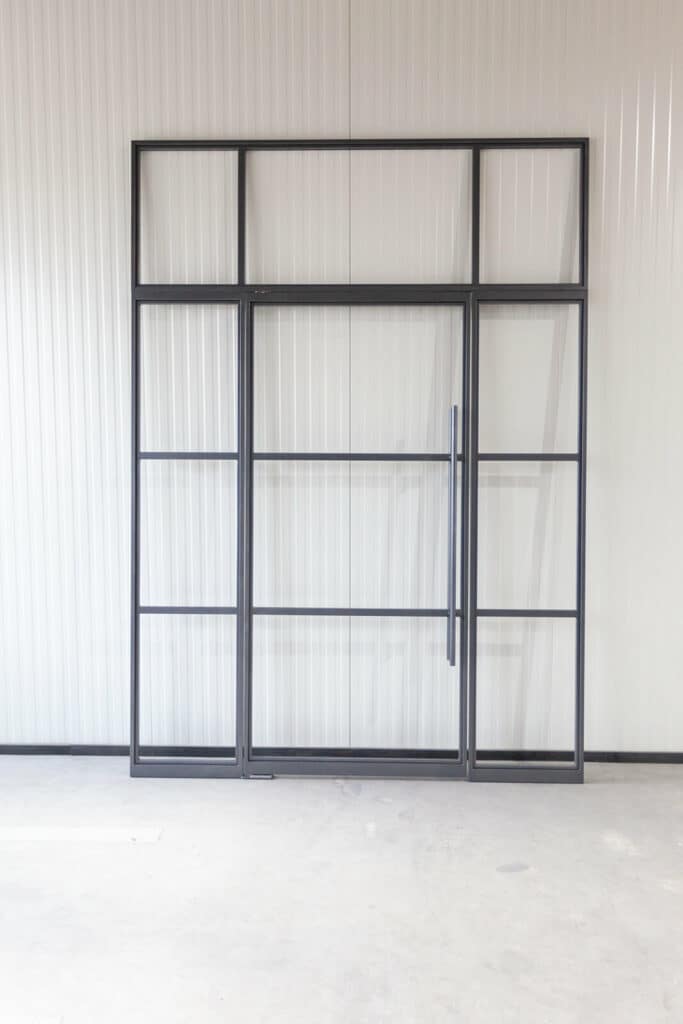Stahl Meister Stahlmeister Stahl Loft Tuer Stahlrahmen Metall Glas Glastrennwand Windfang Loft Designtuer Bauhaus Schwarz Loftdoor Oberlicht Img 3003