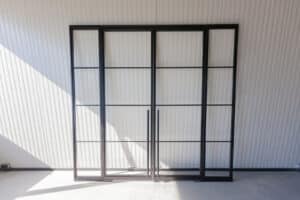 Stahl Meister Stahlmeister Loft Stahl Glastrennwand Pivot Schwingtuer Raumtrenner Lofttuer Lofttueren Designtueren Loftdoor Glaswand Pendeltuer Buahaus Design Img 3205