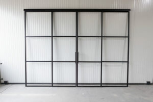 Stahl Meister Stahlmeister Loft Stahl Tuer Lofttuer Schiebetuer Glastrennwand Windfang Raumtrenner Metallrahmen Stahlrahmen Glas Glastuer Loftdoor Schwarz 826a0423