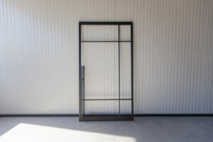Stahl Meister Stahlmeister Lofttuer Pendeltuer Pivottuer Stahlrahmen Loftdoor Lofttueren Glastuer Metall Schwarz Glastrennwand Img 3210