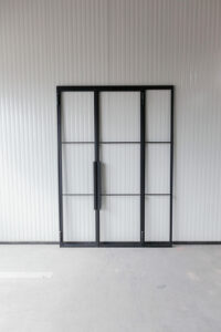 Stahl Meister Stahlmeister Stahl Loft Tuer Glastrennwand Doppeltuer Drehtuer Lofttuer Stahlrahmen Bauhaus Tuer Designtuer Glastuer Windfang Raumtrenner Img 3244