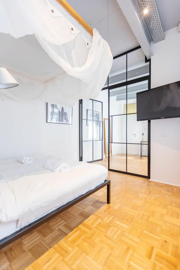 Stahl Meister Doppeltuer Lofttuer Drehtuer Windfang Stahl Loft Tuer Oberlicht Green Residence Offenbach 826a0693