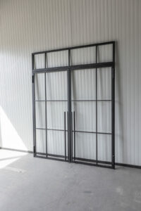 Stahl Meister Doppeltuer Oberlicht Drehtuer Glastrennwand Windfang Glastuer Bauhaus Design Tuer Lofttueren Stahlrahmen Metall 826a0489