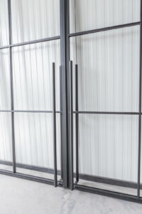 Stahl Meister Doppeltuer Oberlicht Drehtuer Glastrennwand Windfang Glastuer Bauhaus Design Tuer Lofttueren Stahlrahmen Metall 826a0490