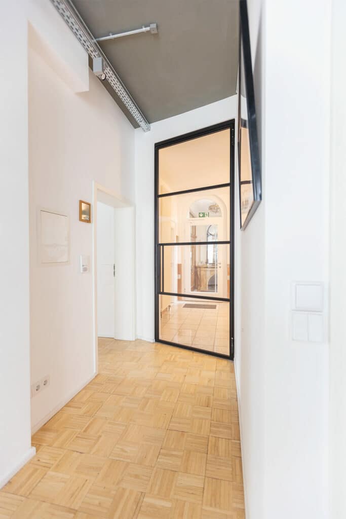 Stahl Meister Lofttuer Drehtuer Windfang Stahl Loft Tuer Glastuer Green Residence Offenbach 826a0796